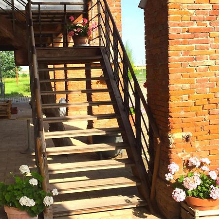 MontechiarugoloRustic Parma Retreat公寓 外观 照片