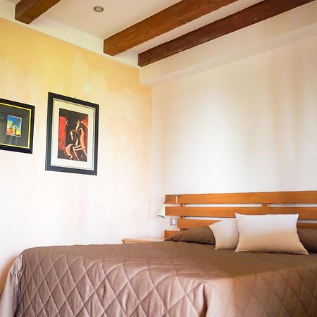 MontechiarugoloRustic Parma Retreat公寓 外观 照片
