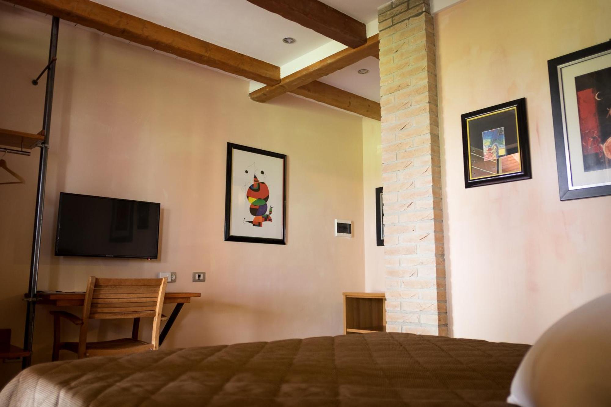 MontechiarugoloRustic Parma Retreat公寓 外观 照片