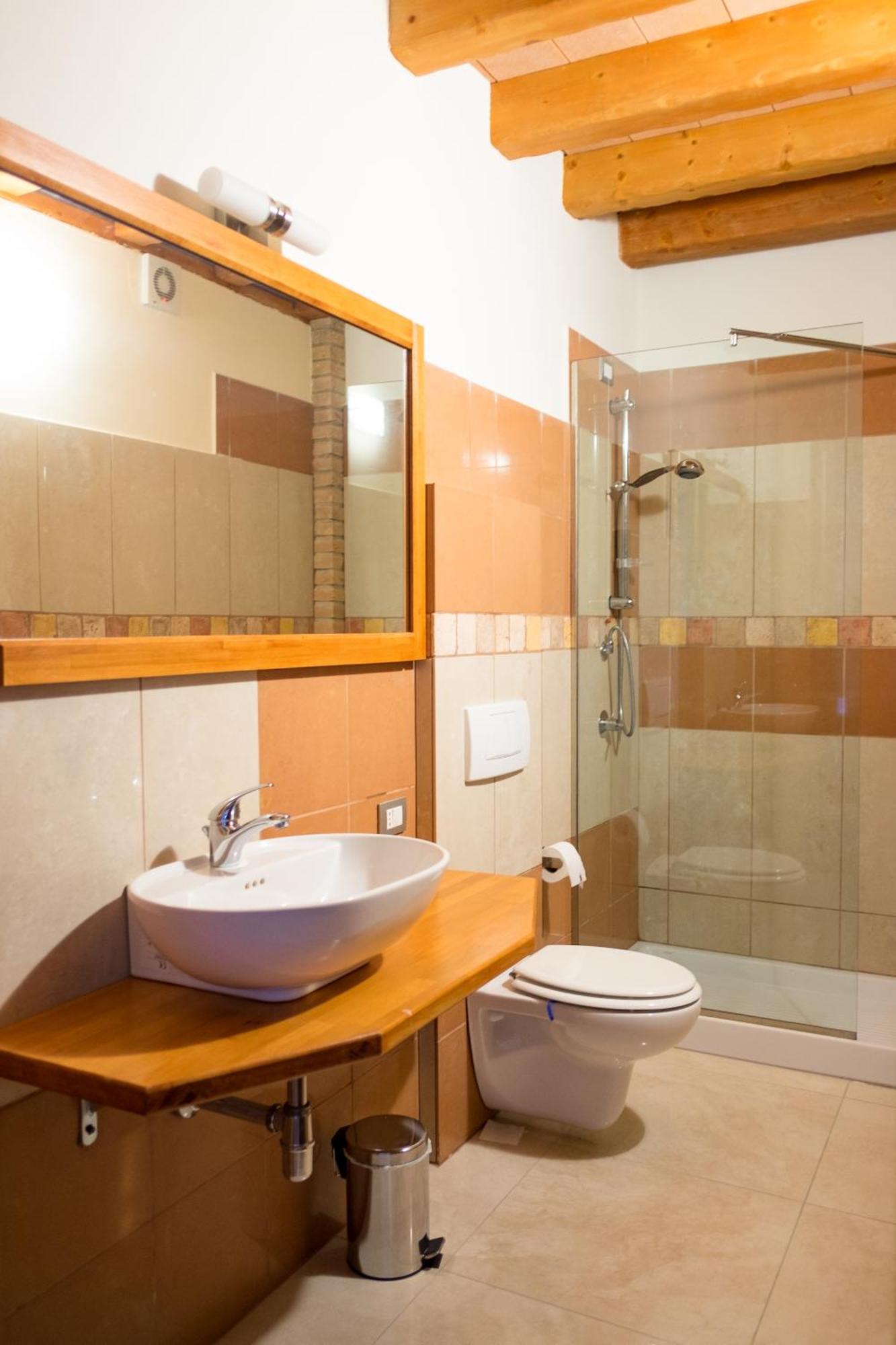 MontechiarugoloRustic Parma Retreat公寓 外观 照片